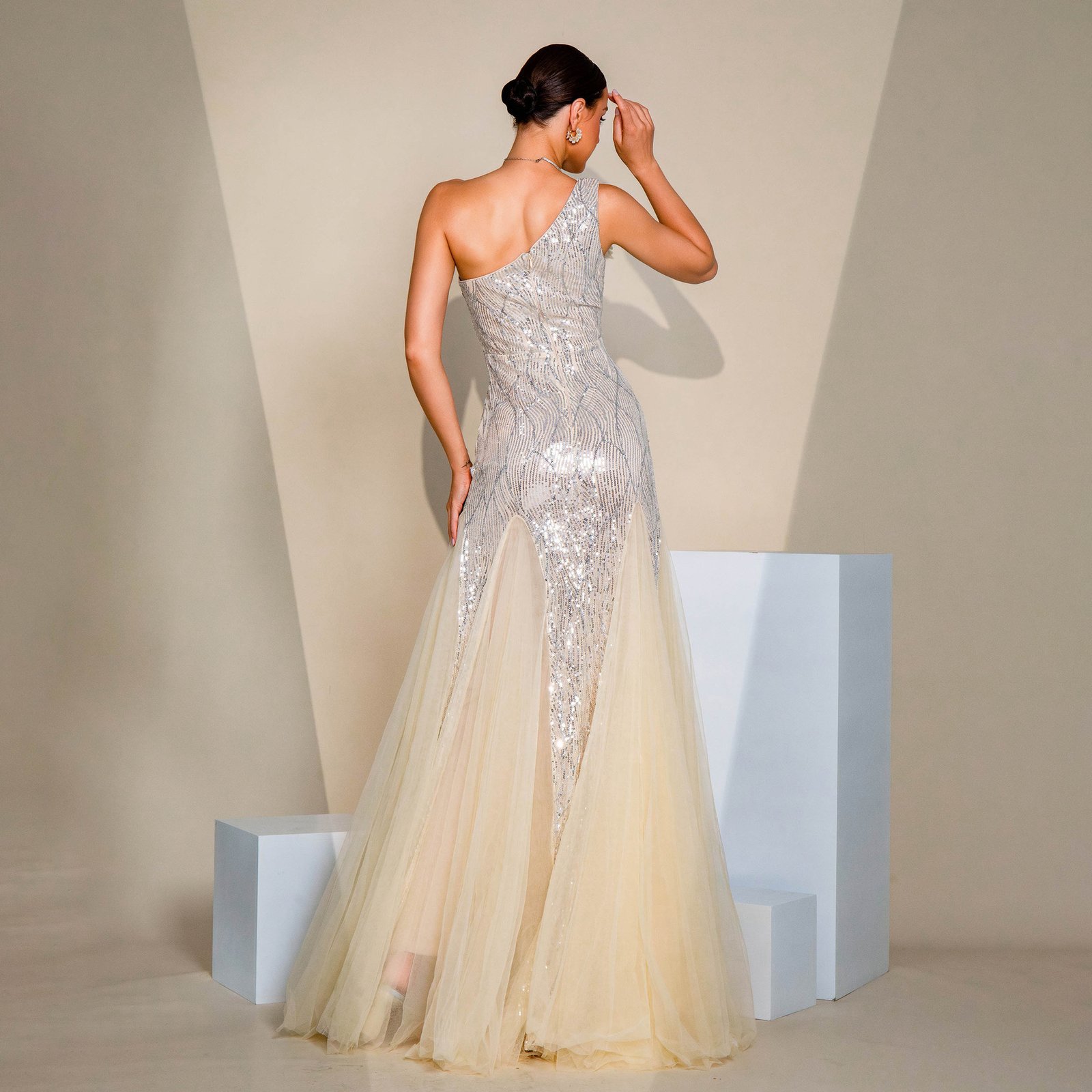 One-shoulder Diagonal Collar Slim-fit Sheath Sequined Slit Evening Dress - Image 2